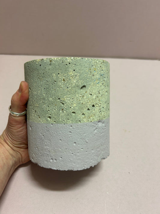 Cylinder pot with pink bottom and dark pink inside