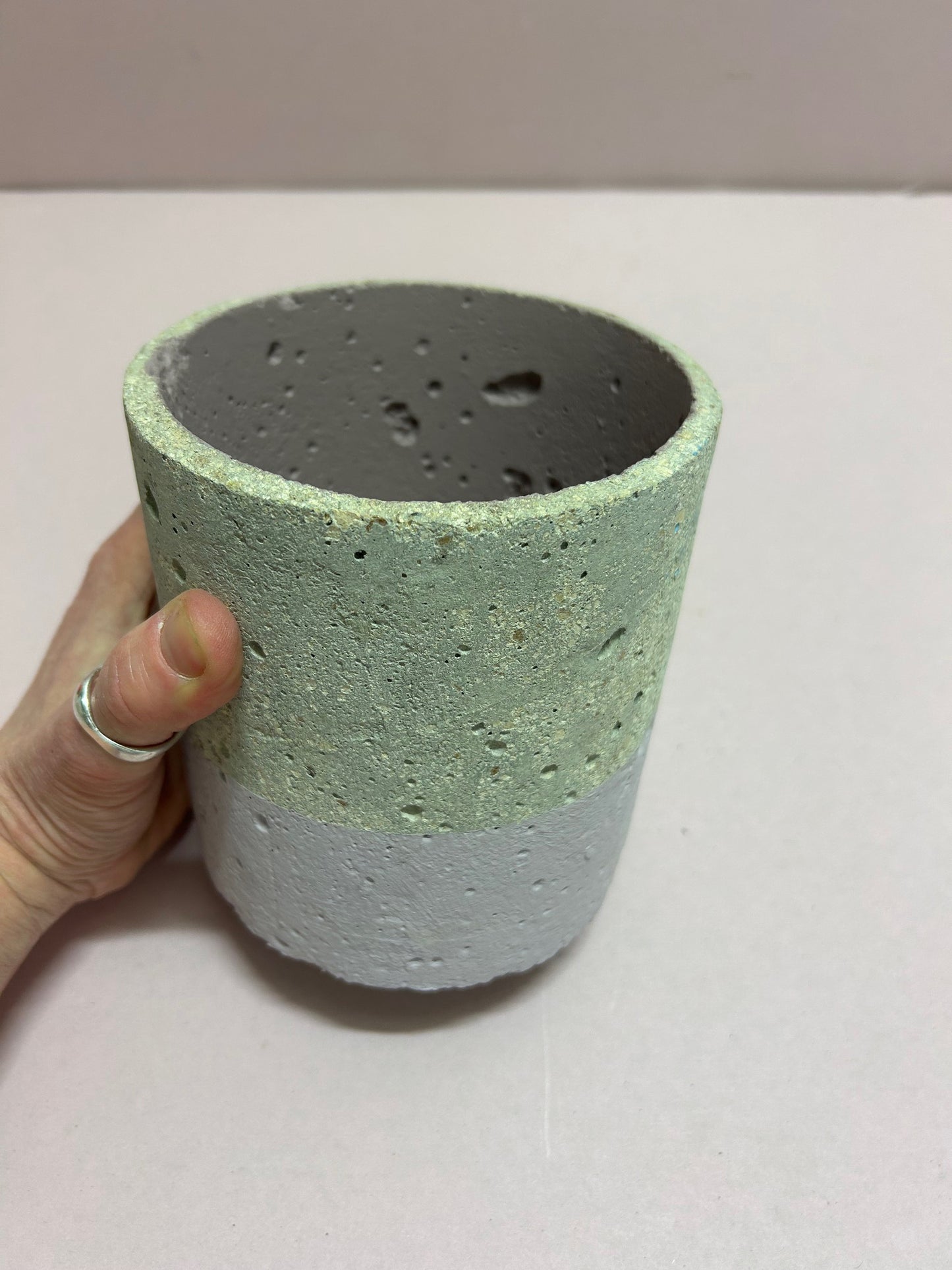 Cylinder pot with pink bottom and dark pink inside