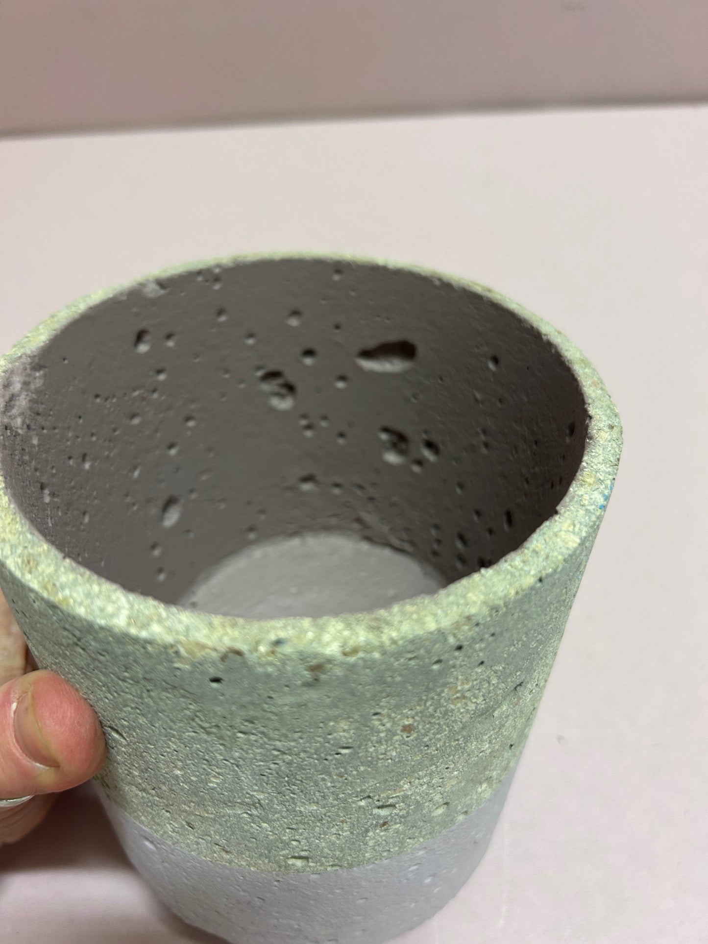 Cylinder pot with pink bottom and dark pink inside